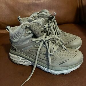 NWOB Hoka Goretex hiking boot size 7